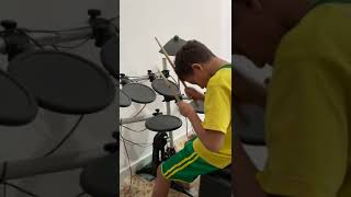 Juninho Drummer #trespalavrinhas