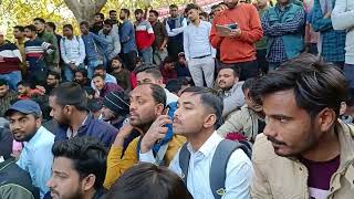 Lucknow Eco Garden u police re exam आंदोलन by teacher and student #ecogardenlucknow