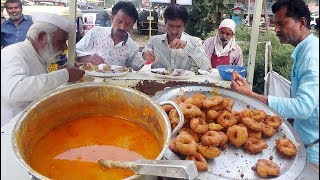 It's a Breakfast Time in Osmanabad | Idli Sambar Medu Vada @ 20 rs Only | Maharashtra Street Food