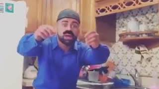 نەیھێشت شلە قۆز خێر لەو پەرداخە ئاوە ببینێت 😂😁 shlovan