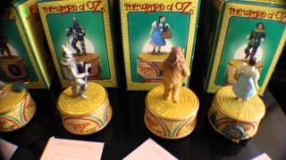 WIZARD OF OZ SET OF FOUR MUSIC BOXES BY ENESCO Dorthy Tin Man Lion Scarecrow