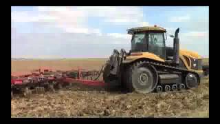 Cat Challenger MT 855 B und Vaderstad Anbau 2012.wmv