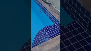 atualização piscina primeira de mão feita com a tinta MAZA #piscinadealvenaria #piscinaemcasa