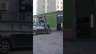 Начинающий автоэлектрик. ч. 3 🤪 #vasalamov #prank #shorts