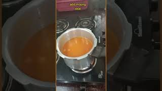 मूंग दाल तड़का ऐसे बनाएँगे तो सब मांगकर खाएँगे-Restaurant Moong Dal Tadka #shorts #shortvideo