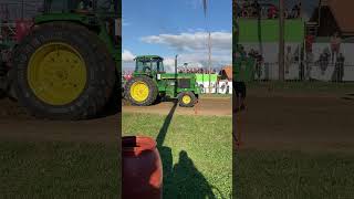 Ein John Deere 4240 am Trucker Pulling Zimmerwald