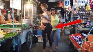 Hungry & In Search Of Food In Pattaya (4K).