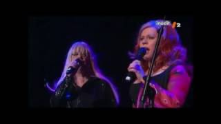 The B-52's - Juliet Of The Spirits (Montreux 2007)