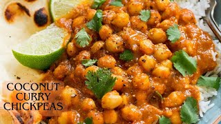 DELICIOUS & EASY COCONUT CURRY CHICKPEAS