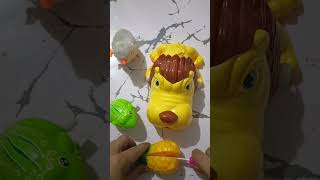 LION TRICKY ENJOY EATING PINEAPPLE 🍍 TOYS #asmr  #toys #fruit #subscribe #shorts