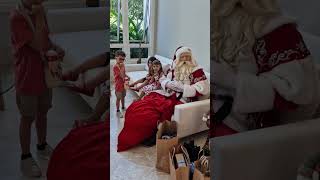 PAPAI NOEL VEIO VISITAR O ENZO E SUAS PRIMAS - FELIZ NATAL