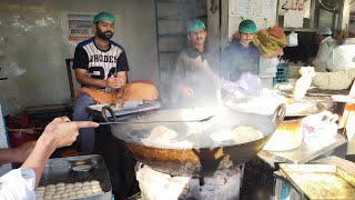 taj mahal halwa puri | best halwa puri in androon Lahore food street | lahori nashta