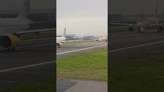 Queue in Runway #airportlook #airportshorts #aircraftspotting #flightvlog #flightvideos