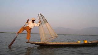 "Pêcheur" équilibriste lac Inle  Birmanie