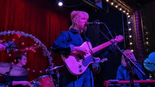 Fenne Lily - Lights Light Up (live Union Pool, Brooklyn - 12/6/2023)