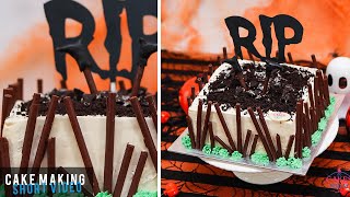 Spooktacular Oreo Halloween Cake A2398