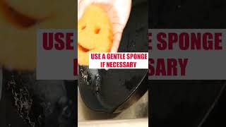 How to clean a cast iron skillet video. Clean with me! #shorts #castironcooking #castironskillet