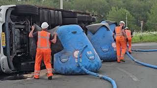 Oprit A15 bij Papendrecht afgesloten na kantelen vrachtwagen