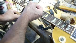 refretting di una Les Paul Goldtop mantenendo l'originalità del binding