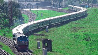 14 Coaches Jayantika Express Train pulled by 1st generation ROTEM EMD Loco 2924 GT18LA-2 Diesel