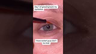 Watch me grow my lashes in 8 seconds 🔥 #lashes #naturabeauty #naturabeautyeu