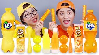 Món tráng miệng màu vàng và món tráng miệng màu cam Mukbang DONA