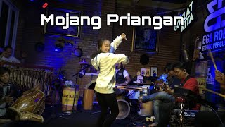 Sandrina Tari Mojang Priangan feat Ega Robot