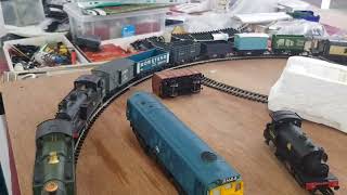 oo gauge model railway double header train