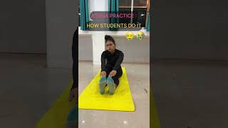 Teacher V/s Student Yoga #yogaforbeginners #yogateacher #stretchtheyogaandfitnesshub