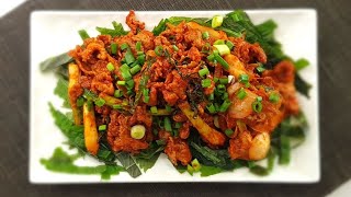 Korean Spicy Pork (Jeyuk-bokkeum, 제육볶음)