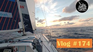 Life is much better under spinnaker! - Ep174 - The Sailing Frenchman