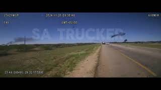 Dashcam of collision between truck and bakkie on N1 near Polokwane