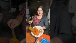 आंटी जी के फेमस kathi kabab 🤩  सिर्फ 120/- रुपए प्लेट 😱 #ytshorts #shorts