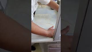 Izmir Kemeraltı - Osman Usta Antalya Börekçisi; How to make turkish Börek