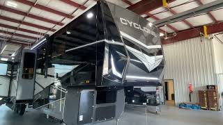 Cyclone 4006 toy hauler fifth wheel Carter