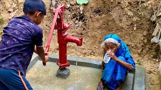 “আমিও খুশি, আমার আল্লাহও খুশি”। This old woman has been given a tubewell as per her last wish.