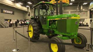 John Deere 4440