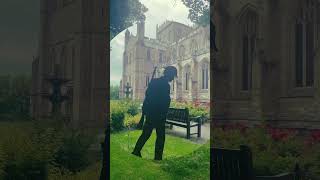 ⛪️ Minister Gardens here in Ripon, North Yorkshire 💙💛 July 2024 #wombleswithken 👣