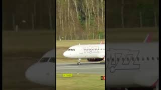 🛬 Wizz Air Airbus A320-232 HA-LYR landing at Nuremberg Airport (NUE) #planespotting #aviation