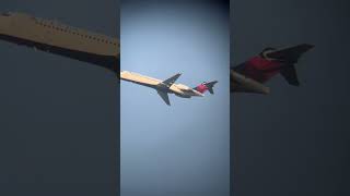 Delta 717 Departing Newark (EWR) #aircraft #planespotting #newarkairport