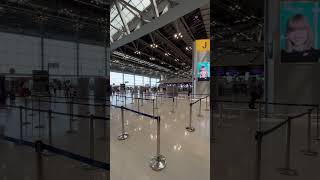 Check In Suvarnabhumi AirPort ||Bangkok Thailand 🇹🇭||eric nguyen tour|| Amazing Tour