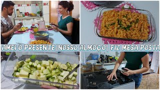 VLOG COZINHANDO| NOSSO ALMOÇO| FIZ MESA POSTA| GANHEI DE PRESENTE| Amanda Maria