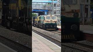 WDG4+WDG4D MIXED LOCOMOTIVES MOVING LIGHT #wdg4 #wdg4d