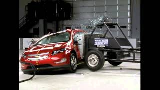 Crash Test2011 Chevrolet Volt side test