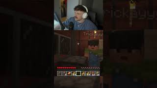 bro got so scared 😭 #minecraft #minecraftshorts #gaming #viral