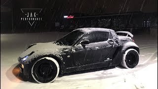 Smart 452 Roadster Drifting on Snow