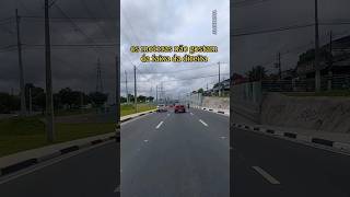 Parece q da uma coceira se ficar na faixa da direita #pelasruasdemanaus