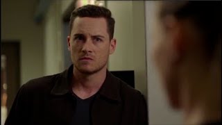 Jay tells the rest of the team and they decide which side they are on I Chicago P.D 7.01