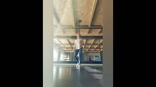 Beginner Pole dance tutorial - how to create your own flow? - Week 1 - pole flow - how to walk