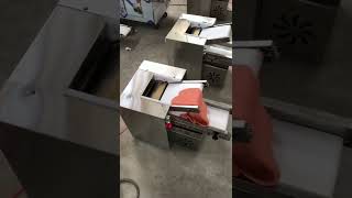 Automatic dough pressing machine